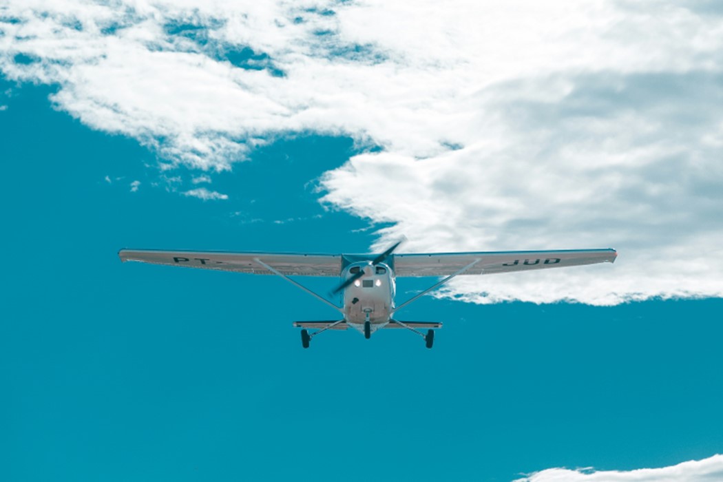 lets talk to flight service plane 1